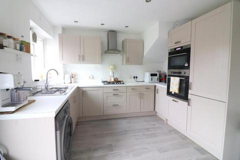 undefined, Luton LU2