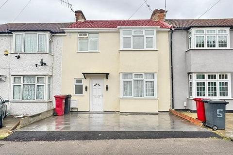 undefined, Richmond Crescent, Slough, Slough, SL1 1XA