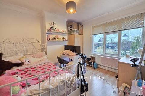 undefined, Headingley Crescent, Headingley LS6