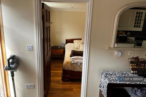 undefined, Rushdene Cresent, London, UB5