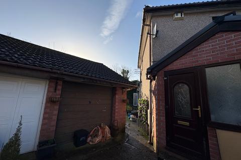 3 bedroom semi-detached house to rent, Hazel Mead, Brynmenyn, Bridgend