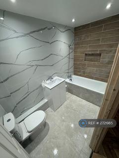 3 bedroom flat to rent, Pembroke Road, Shirehampton Bristol, BS11