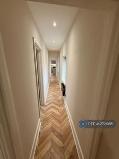 3 bedroom flat to rent, Pembroke Road, Shirehampton Bristol, BS11