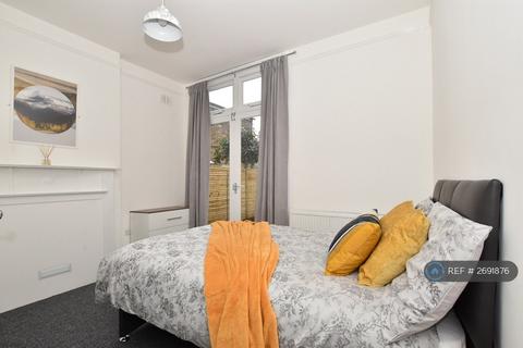 undefined, Blythe Vale, London, SE6