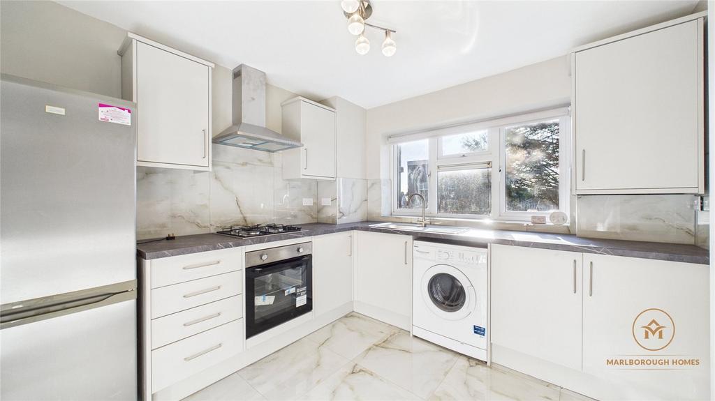 South Woodford E18