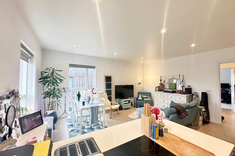 2 bedroom apartment to rent, London SE23