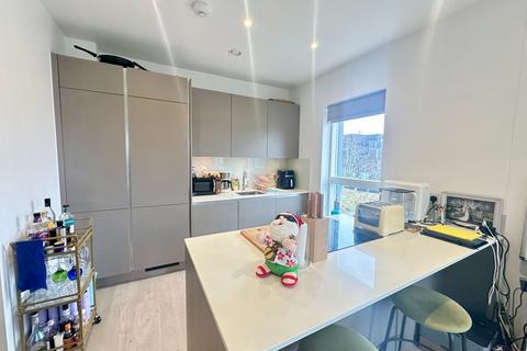 2 bedroom apartment to rent, London SE23