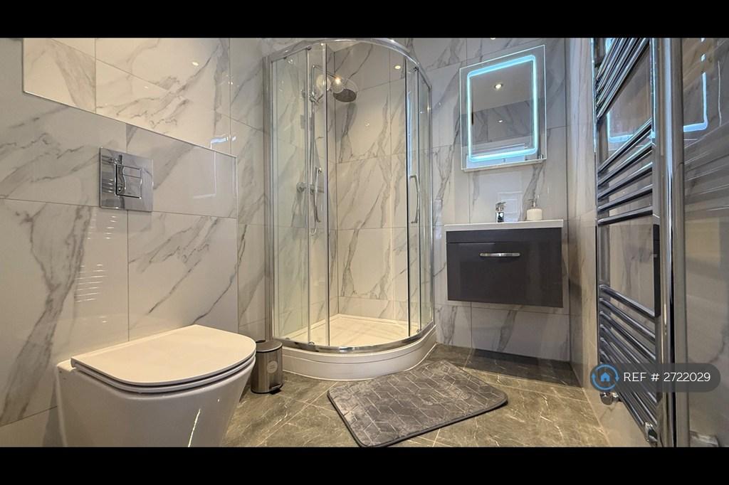 Ensuite Bathroom