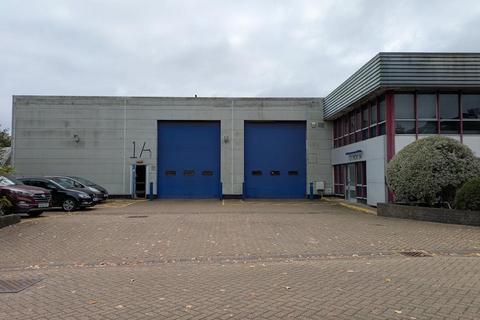 Warehouse to rent, Walnut Tree Clos Guildford GU1 4UG