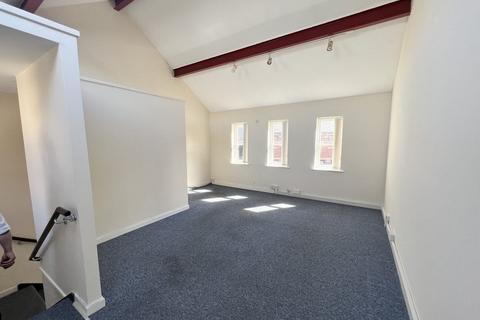 Office to rent, St Georges Sq Portsmouth PO1 3EY