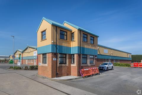 Distribution warehouse to rent, Road One Winsford CW7 3PR
