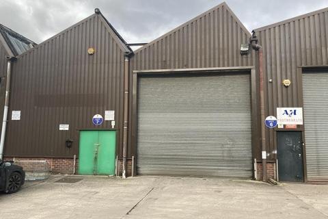 Warehouse to rent, Vale Park Way Manchester M8 0GF
