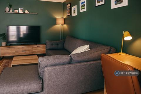 2 bedroom flat to rent, Bruford Court, London, SE8