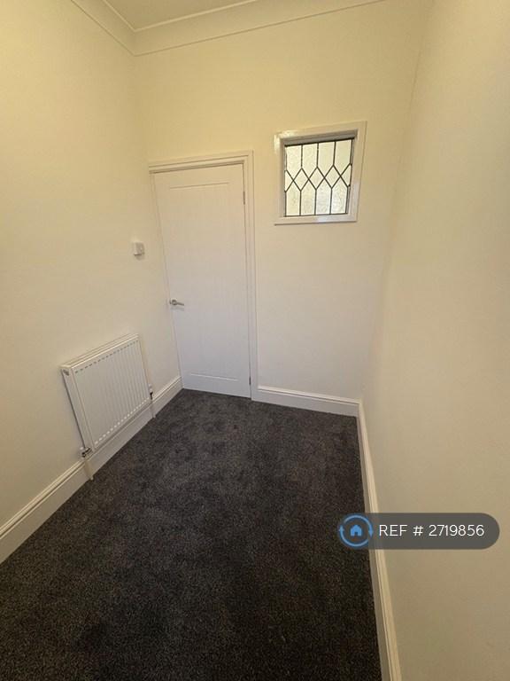 2 - Front Single Box Room