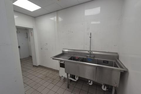 Retail property (high street) to rent, 13 Banks Rd Wirral CH48 0QX
