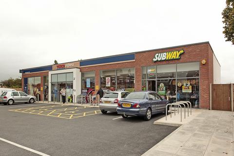 Retail property (high street) to rent, Lytham Rd Warton PR4 1AD