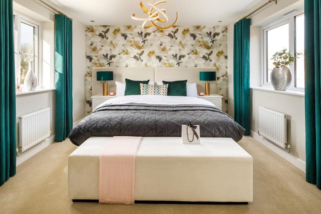 Main bedroom with ample space