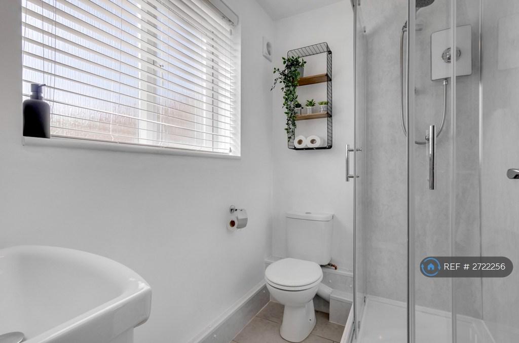 Main Bathroom
