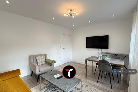 undefined, Crescent Drive, Aldershot, GU12