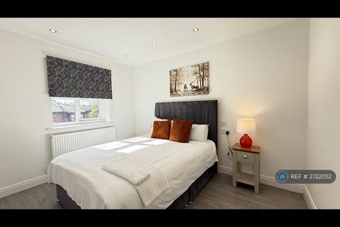 undefined, Crescent Drive, Aldershot, GU12