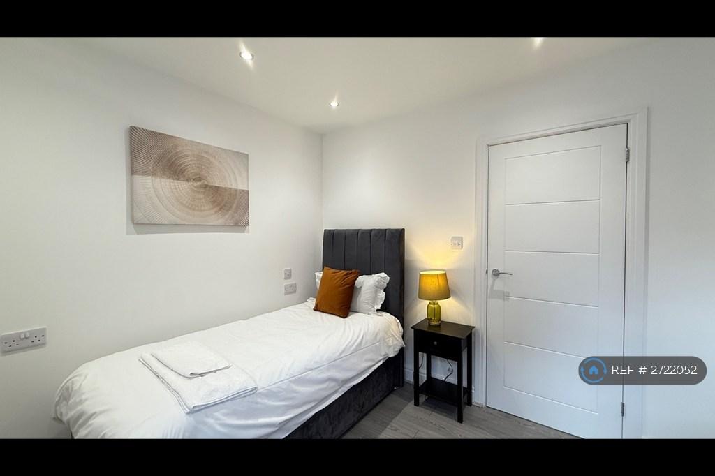 Bedroom 3 - Two Singles In Room