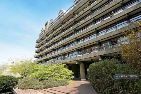 Studio to rent, Breton House Barbican, London, EC2Y