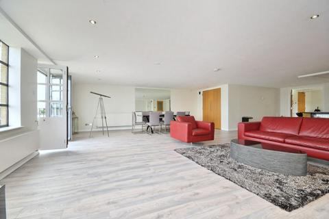 undefined, Merchant Court, 61 Wapping Wall, Wapping, London, E1W