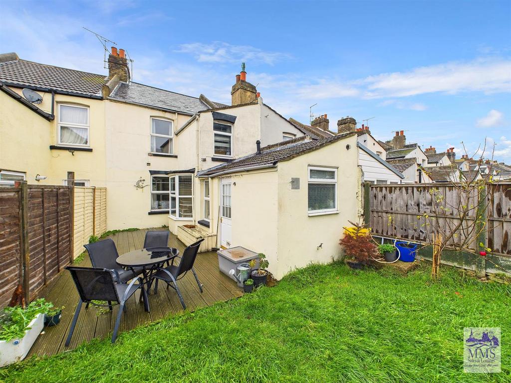 CAM04098 G0-PR0136-STILL013.jpg