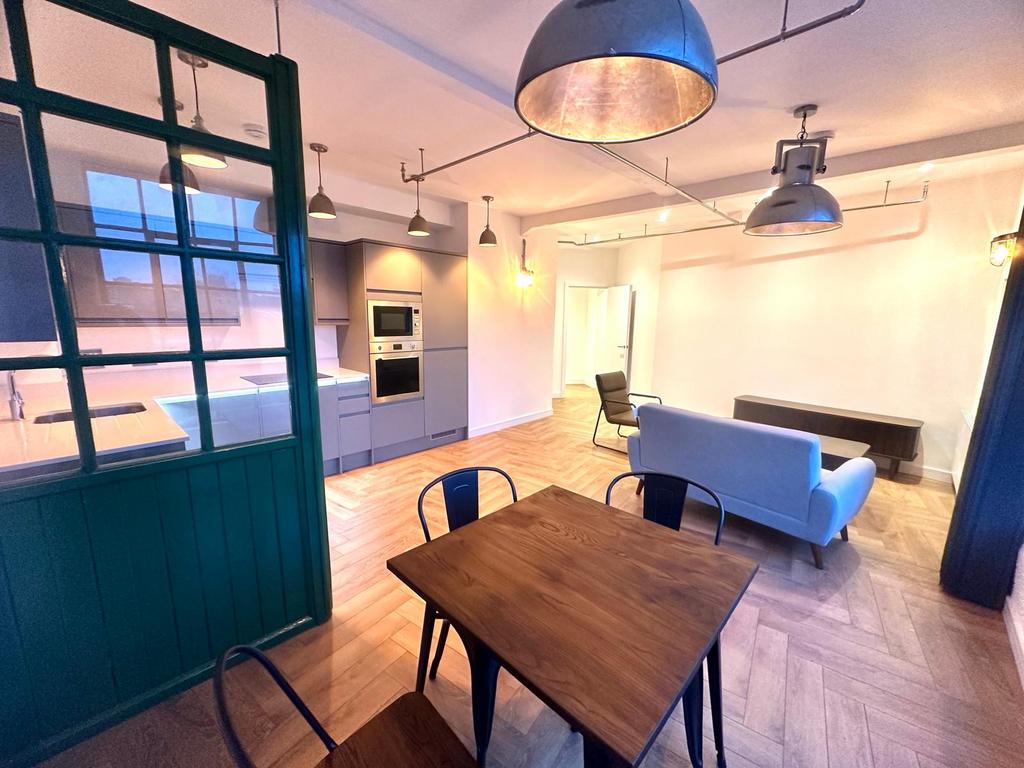 Stunning Brand-New Furnished Apartment in The His