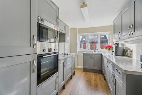 undefined, Rothschild Road, Wing, Buckinghamshire