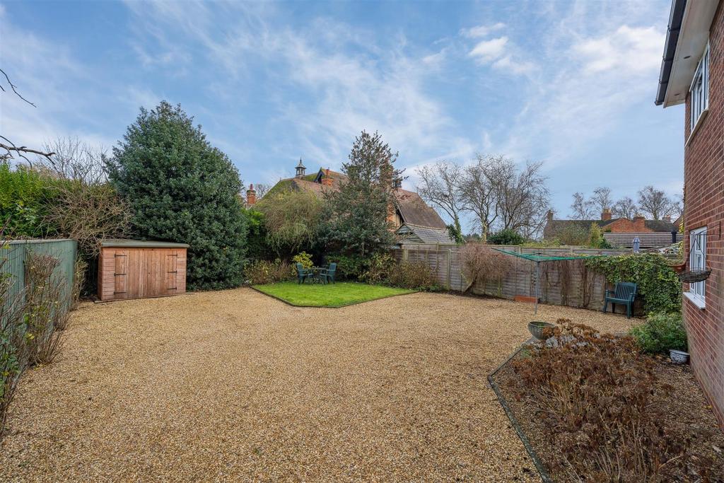 Parking &amp; Garden