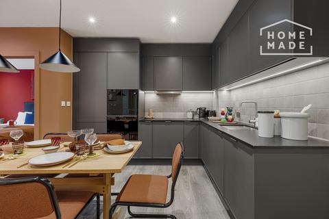 undefined, Coppermaker Square, Aarons Building, E20