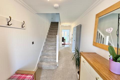 undefined, Mulberry Avenue