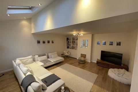 undefined, Frankby Close, Wirral