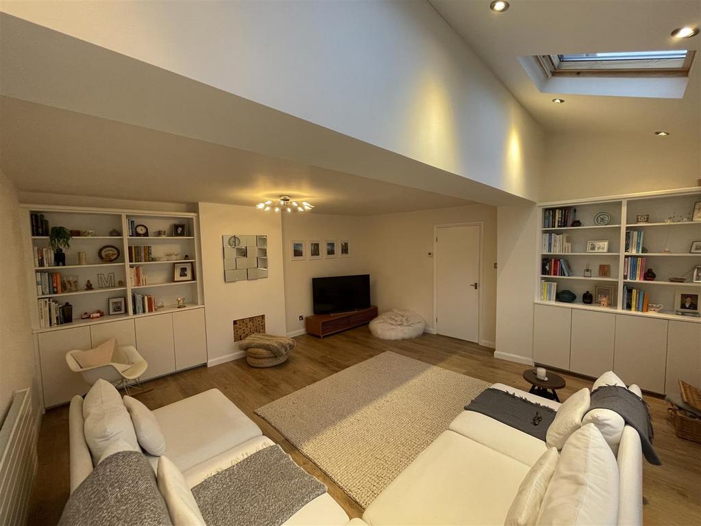 Photo 08-12-2025, 14 23 55.jpg