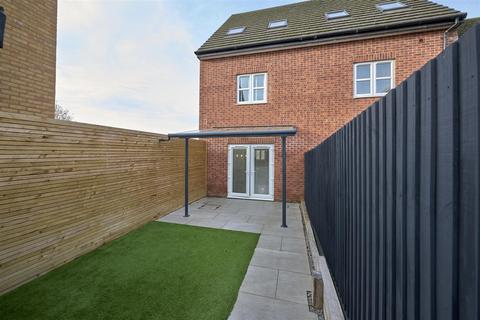undefined, Blackberry Close, Higham Ferrers, Rushden
