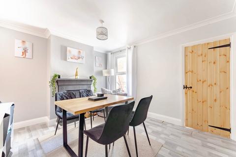 3 bedroom terraced house for sale, Station Road North, Belton