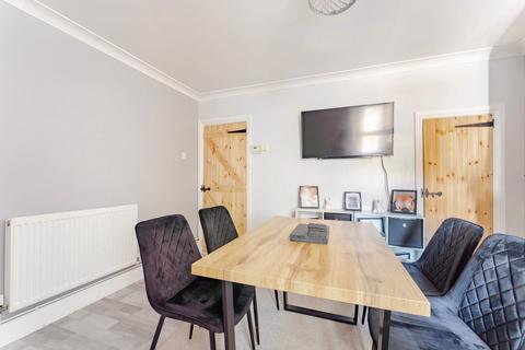 3 bedroom terraced house for sale, Station Road North, Belton