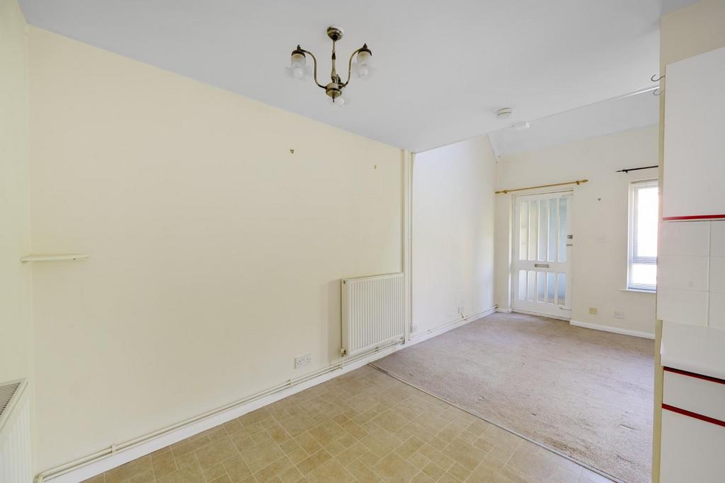 1295034-4-68277bc3d4045-ARW (Large).jpg