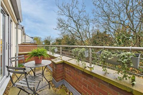 undefined, Sussex Lodge, Courtlands, Maidenhead, Berkshire, SL6