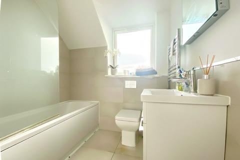 undefined, Sussex Lodge, Courtlands, Maidenhead, Berkshire, SL6