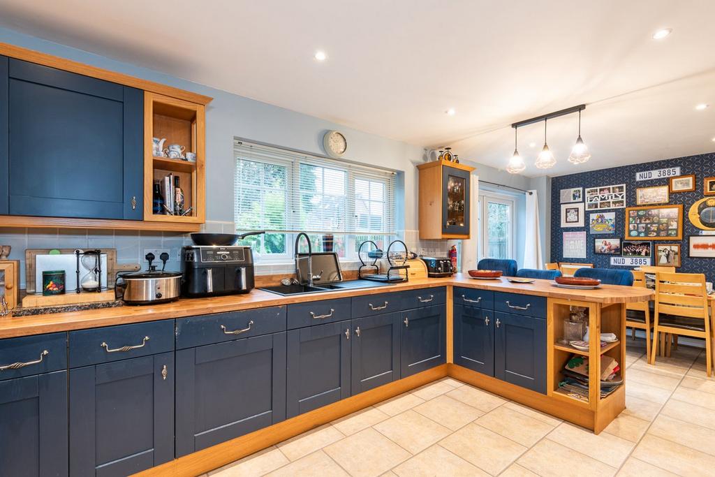 Dining Kitchen