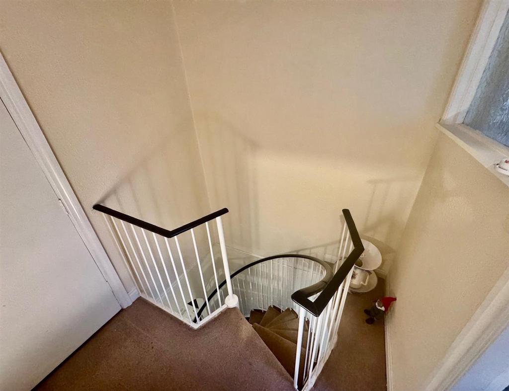 Hallway.jpg