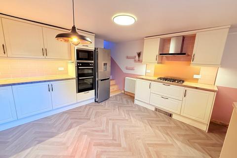 undefined, New Brighton, Bingley BD16