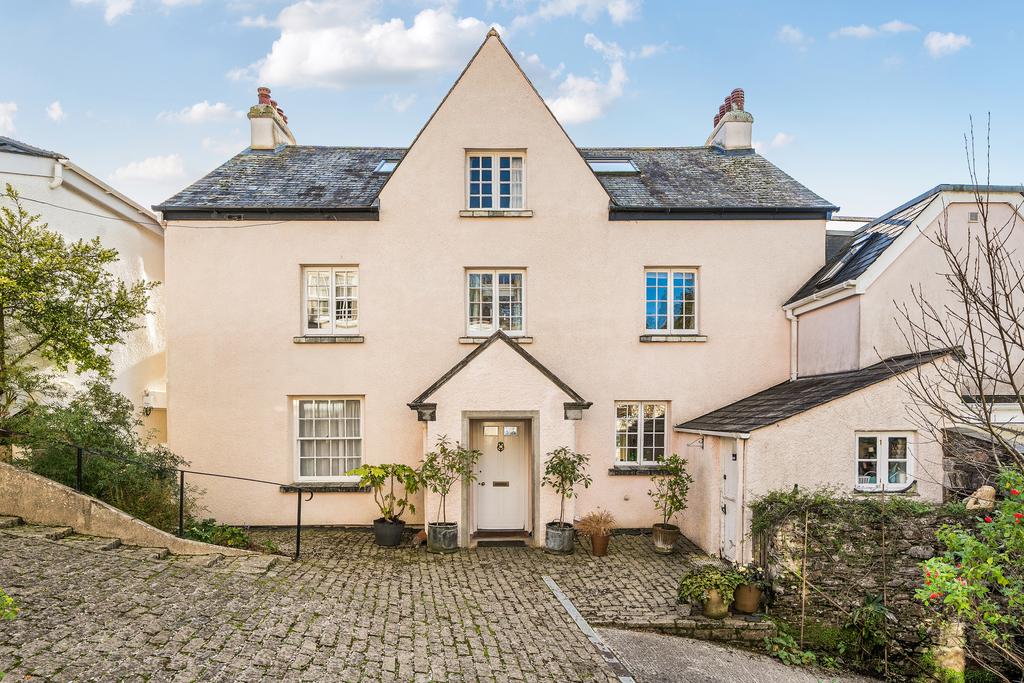 1372752-2-691b697fe5f8e