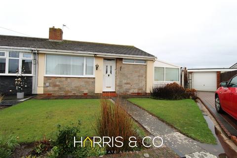 2 bedroom bungalow for sale, Lynton Court, Fleetwood, Lancashire, FY7