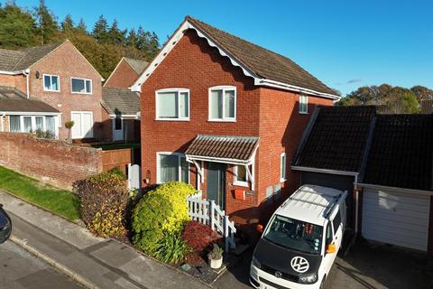 4 bedroom detached house for sale, Canford View Drive, Colehill, BH21 2UW