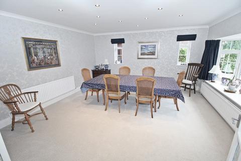 5 bedroom detached house for sale, Manor Park Drive, Westoning