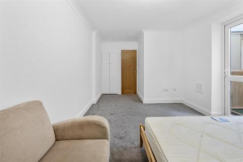 undefined, Evering Road, London N16