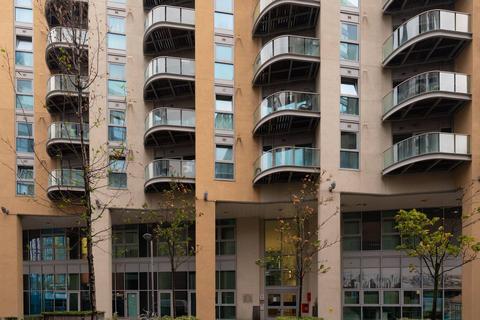 2 bedroom flat to rent, Bridges Court Road, Battersea, London, SW11